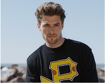 Fits true to size, super soft fabric.